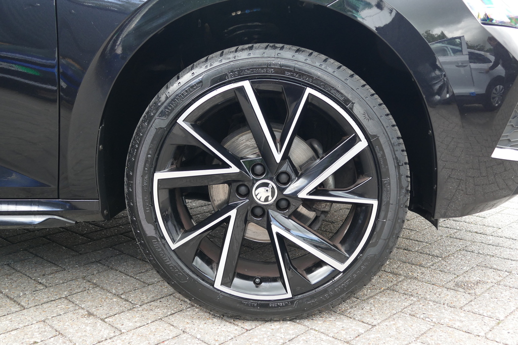 Skoda Kamiq 1.5 Tsi Monte Carlo Dsg 0 Ps Black #5