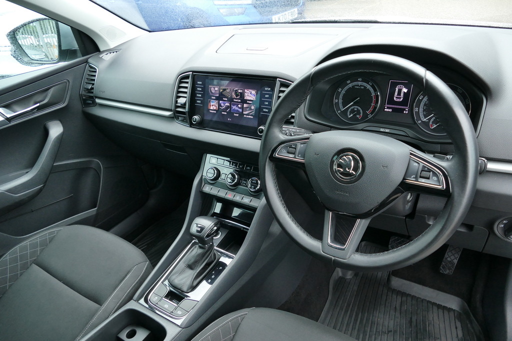 Skoda Karoq 1.5 Tsi Se Dsg 150 Ps Silver #2