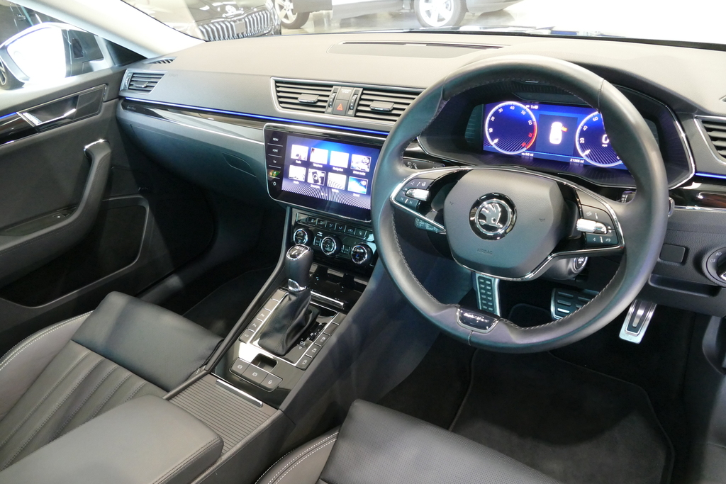 Skoda Superb 2.0 Tsi 190 Laurin Klement Dsg 190 Ps Grey #6