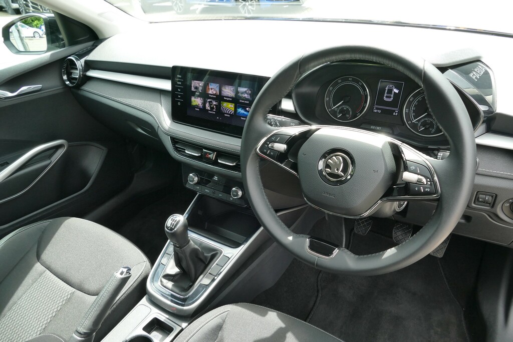 Skoda Fabia 1.0 Tsi 110 Se L 110 Ps Black #6