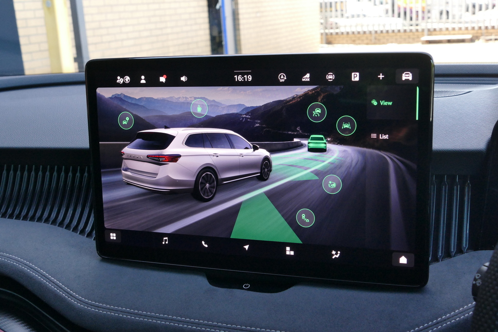 Skoda Superb Se L Grey #25