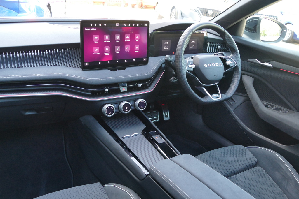 Skoda Superb 2.0 Tsi 204 Sportline Dsg 0 Ps Silver #2