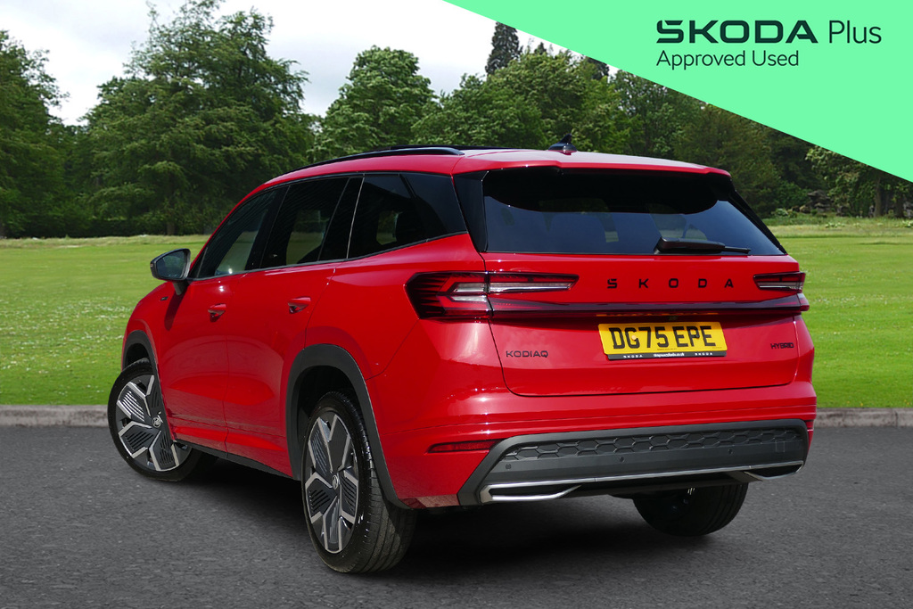 Skoda Kodiaq 1.5 Tsi E-tec Sportline Dsg 7 Seat 0 Ps Red #3