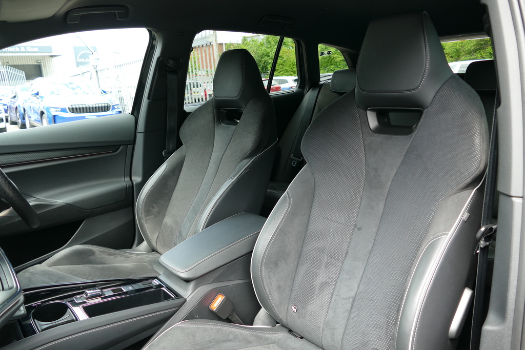 Skoda ENYAQ Suv Blue #12