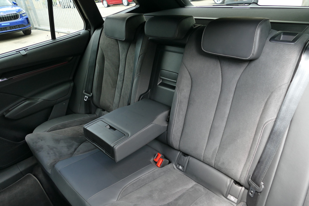 Skoda ENYAQ Suv Blue #15