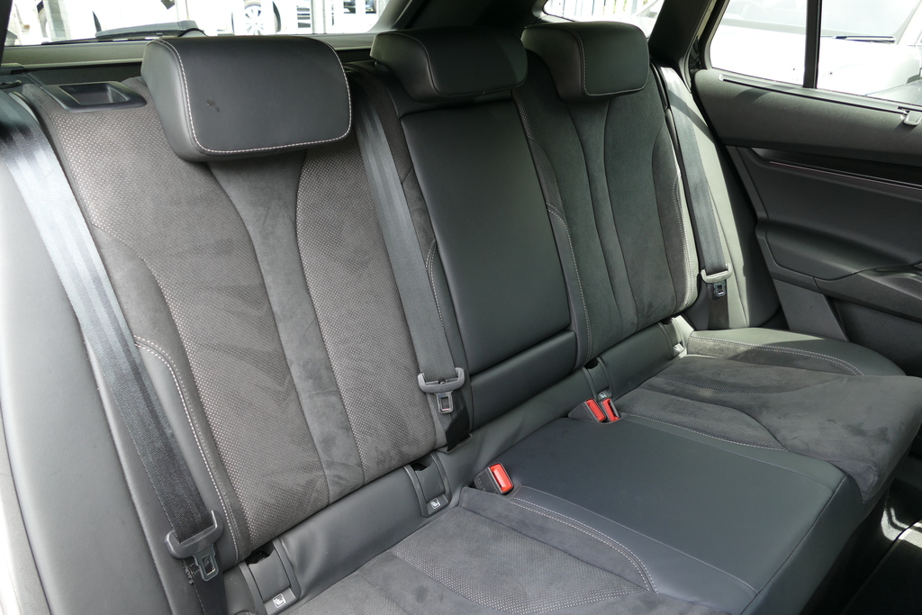 Skoda ENYAQ Suv Blue #8