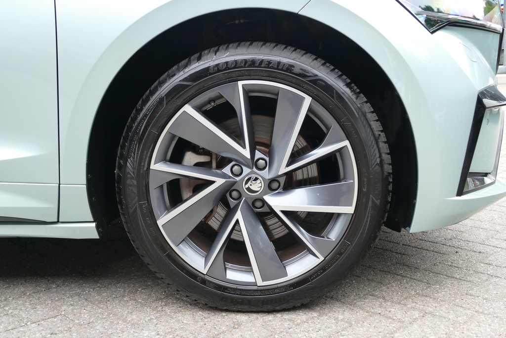 Skoda ENYAQ 150Kw 80 Sportline 82Kwh 125Kw 0 Ps Silver #5