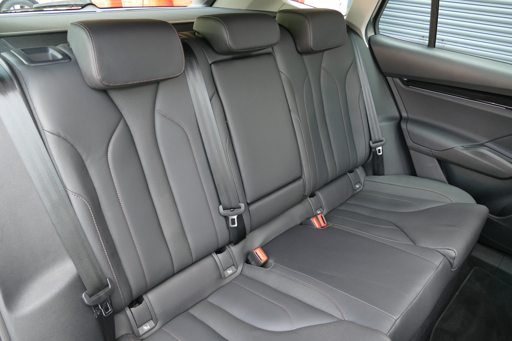 Skoda ENYAQ 60 Grey #8