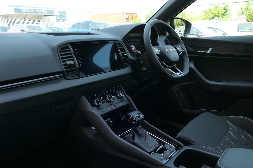 Skoda Karoq 1.5 Tsi Sportline Edition Dsg 0 Ps Grey #2