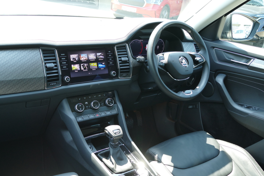 Skoda Kodiaq 2.0 Tdi 200 Se L Executive 4X4 Dsg 7 Seat 0 Grey #3