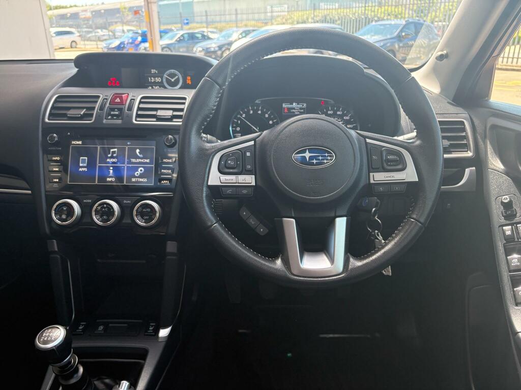 Subaru Forester 2.0 Xe Premium Lineartronic Red #21