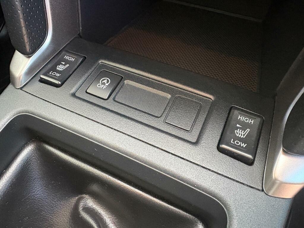 Subaru Forester 2.0 Xe Premium Lineartronic Red #28