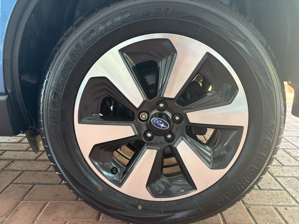 Subaru Forester 2.0 Xe Premium Lineartronic Red #13
