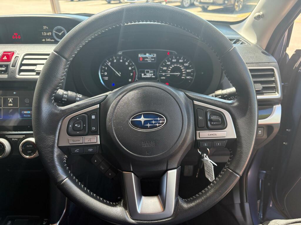 Subaru Forester 2.0 Xe Premium Lineartronic Red #29
