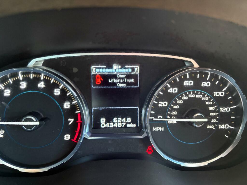 Subaru Forester 2.0 Xe Premium Lineartronic Red #34