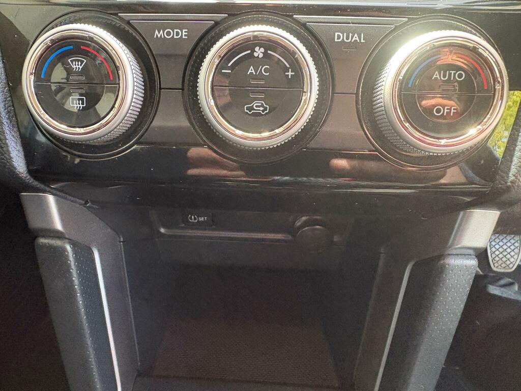 Subaru Forester 2.0 Xe Premium Lineartronic Red #27