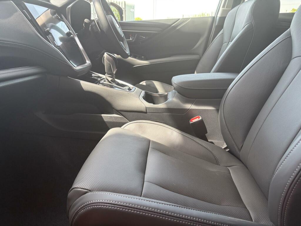 Subaru Outback 2.5I Limited Lineartronic Black #44