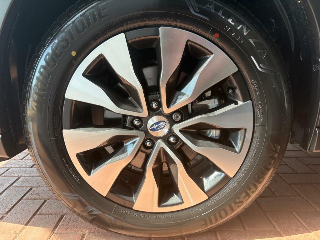Subaru Outback 2.5I Limited Lineartronic Black #16