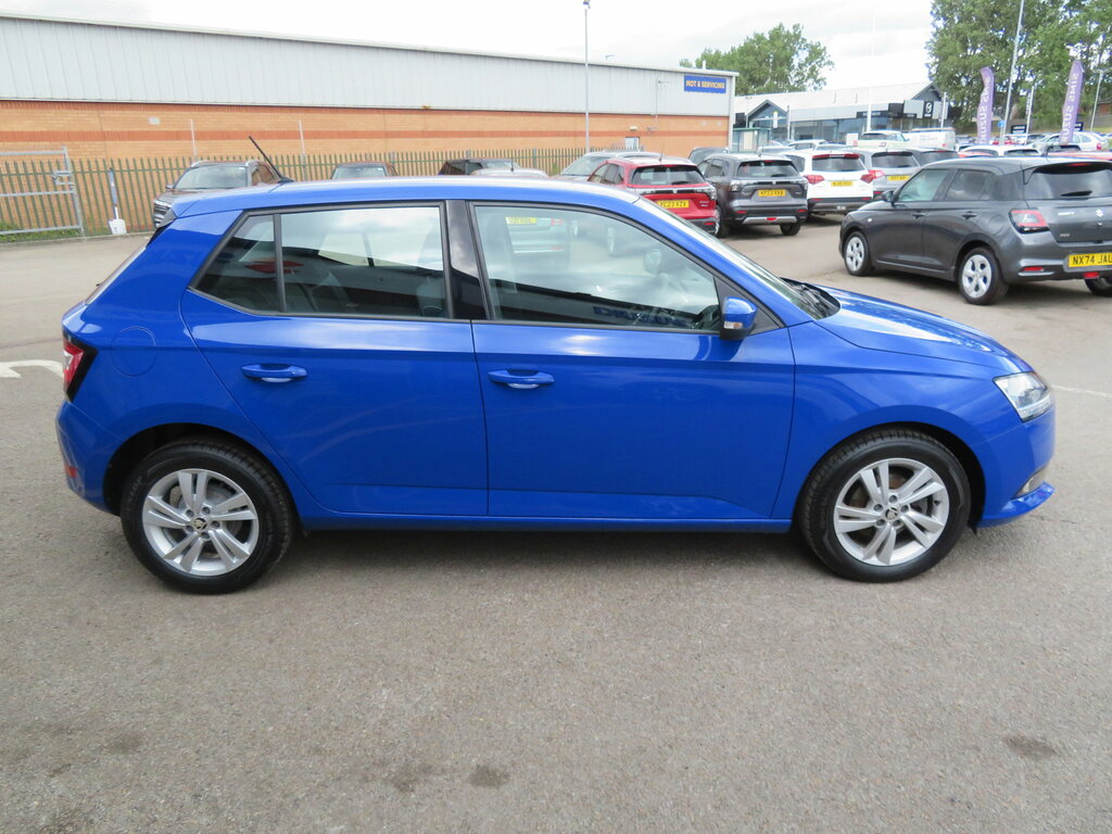 Skoda Fabia Fabia Hatchback Blue #5