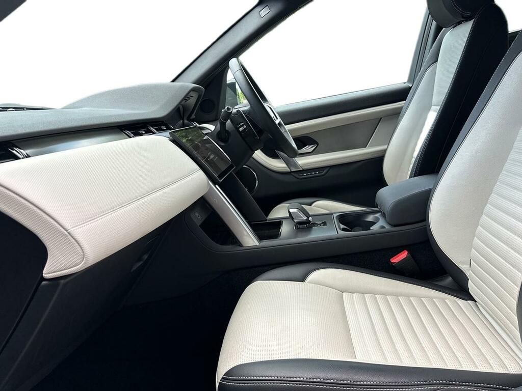 Land Rover Discovery Sport 2.0 D165 Mhev Dynamic Se 4Wd Euro 6 Ss CV25FAA Black #3