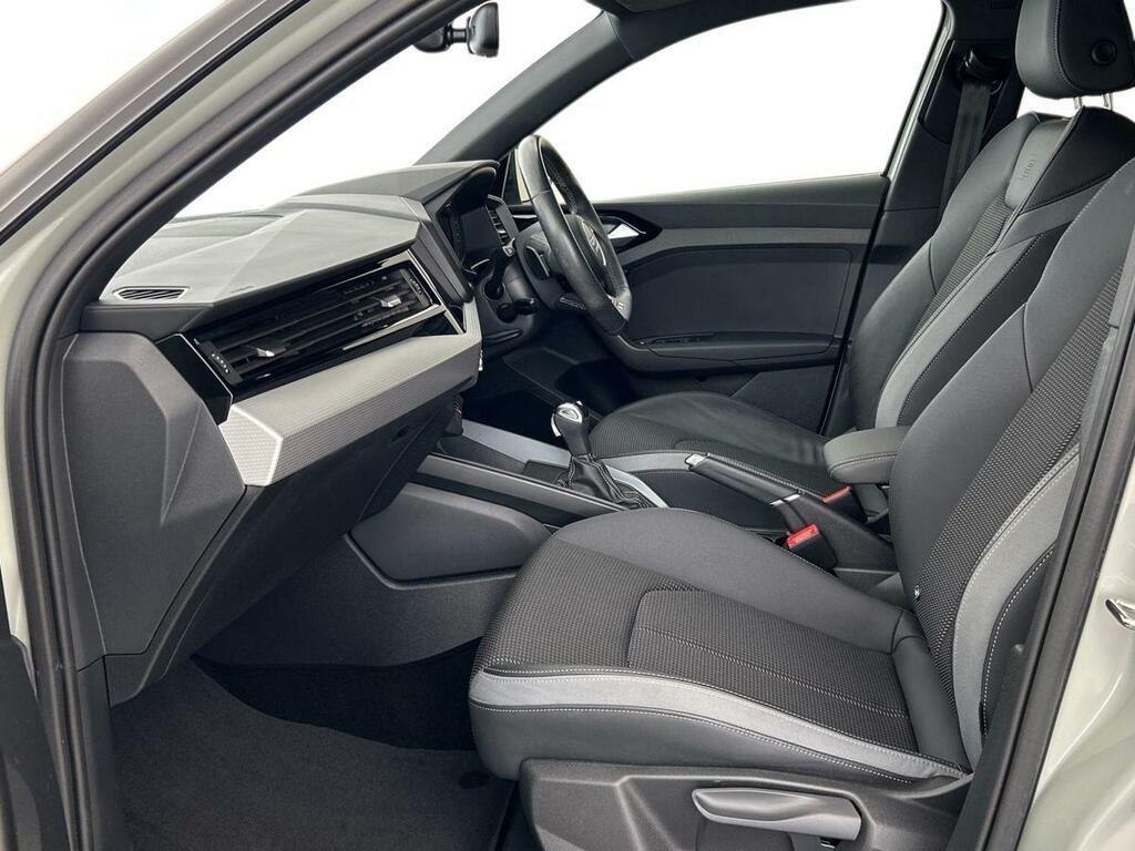 Audi A1 1.5 Tfsi 35 Black Edition Sportback S Tronic Euro CL23OWX Silver #3