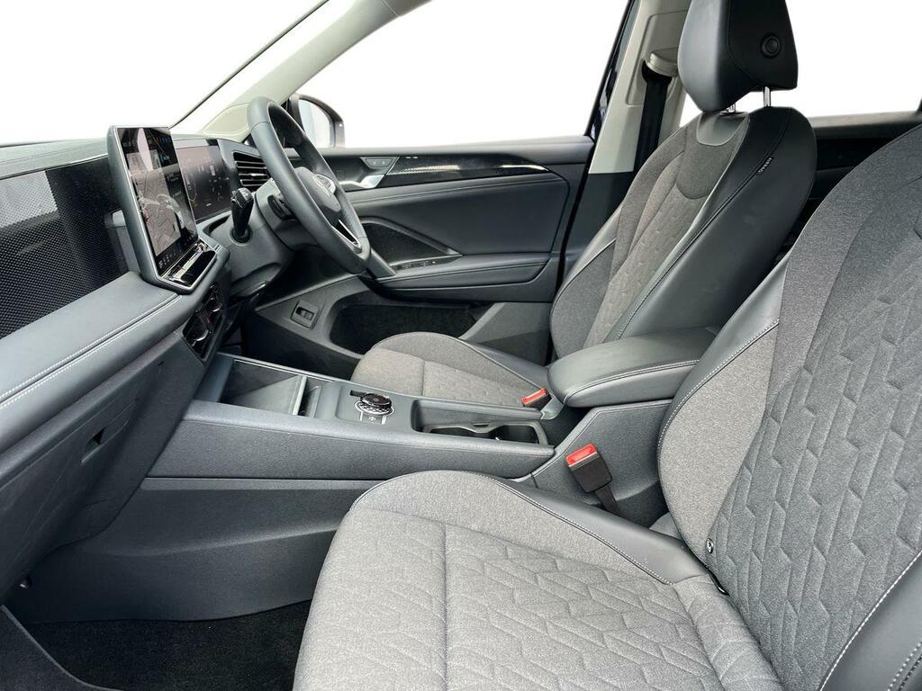Volkswagen Tiguan 1.5 Etsi Mhev Match Dsg Euro 6 Ss CP25GDK Black #3