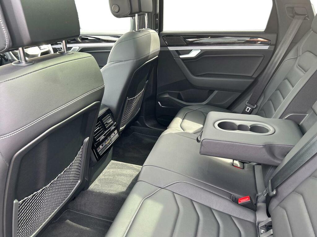Volkswagen Touareg 3.0 Tdi V6 Black Edition Tiptronic 4Motion Euro 6 CP23VOV White #4
