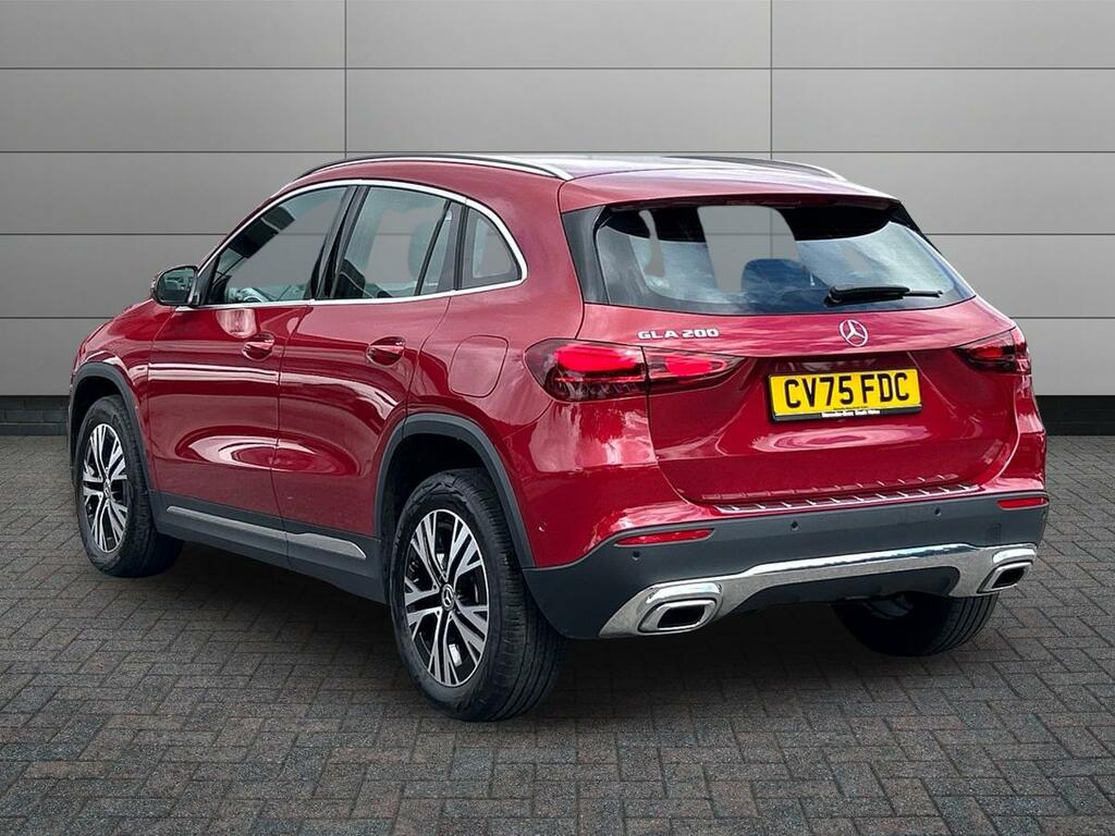 Mercedes-Benz GLA Class 1.3 Gla200h Mhev Sport Executive 7G-dct Euro 6 CV75FDC Red #2