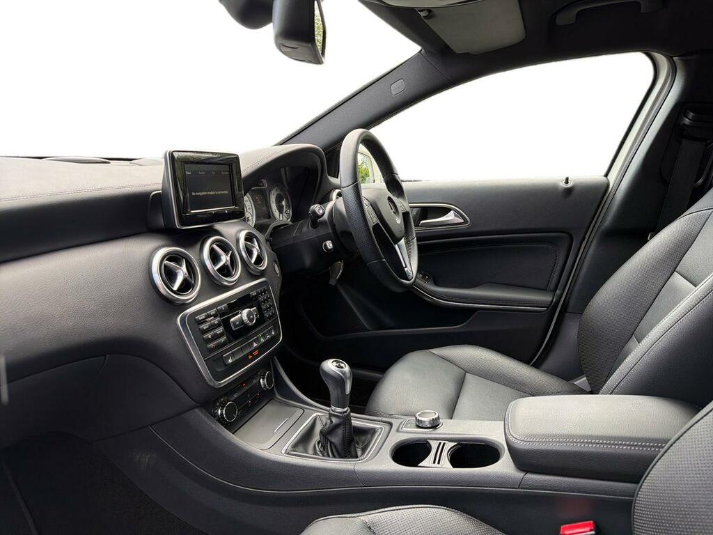 Mercedes-Benz A Class 1.6 A180 Sport Euro 6 Ss White #3