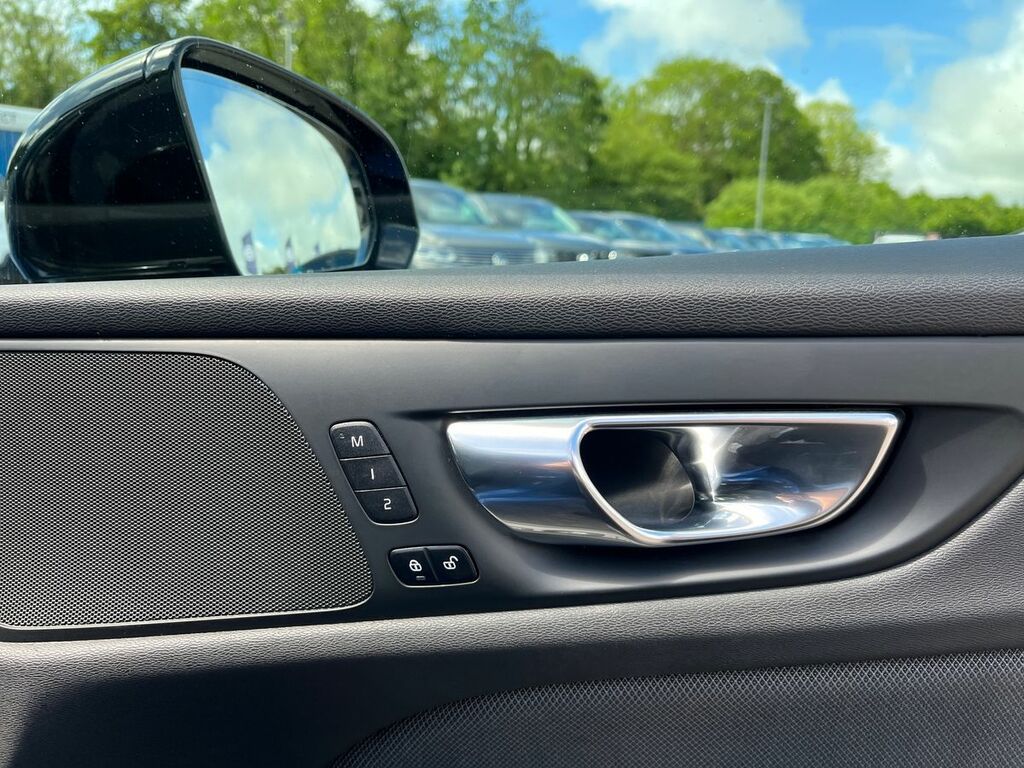 Volvo S60 T5 R-design Plus Camera, Heated Seats Grey #31