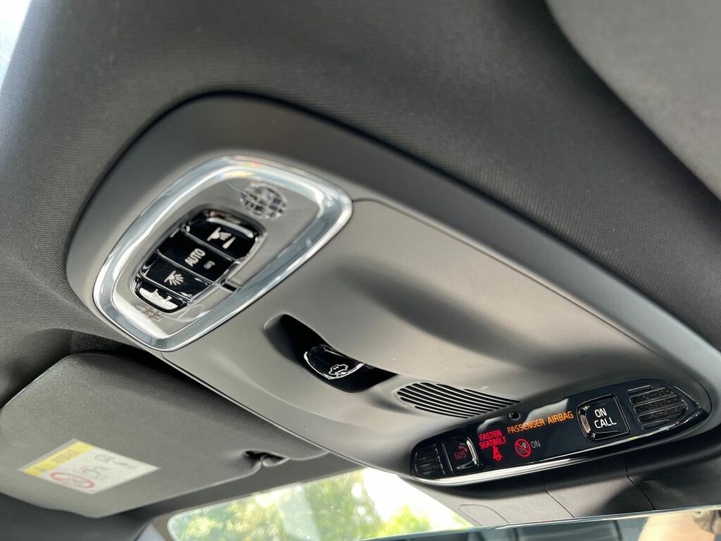 Volvo S60 T5 R-design Plus Camera, Heated Seats Grey #40