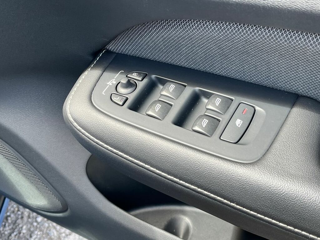 Volvo S60 T5 R-design Plus Camera, Heated Seats Grey #30