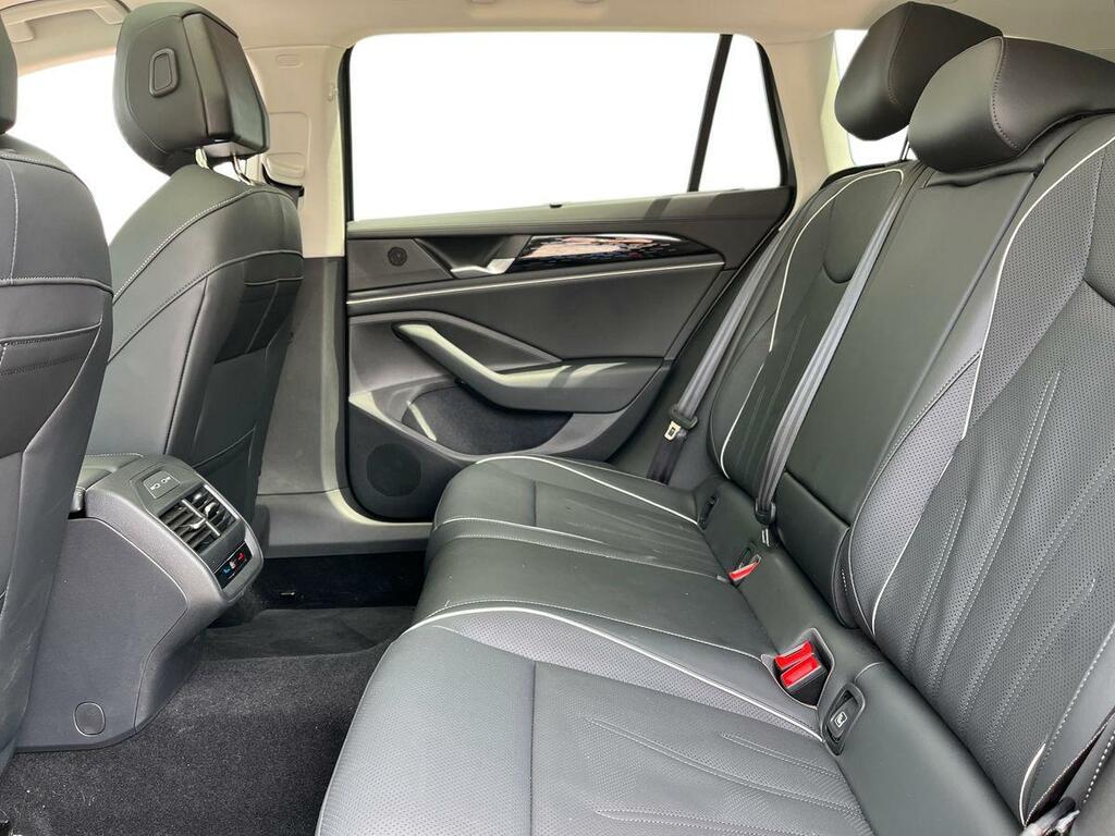 Volkswagen Passat 1.5 Etsi Mhev Elegance Dsg Euro 6 Ss CU26LNE Grey #4