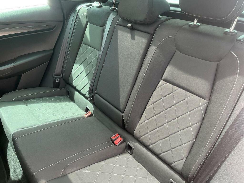 Skoda Karoq 1.5 Tsi Sportline Dsg Black #4