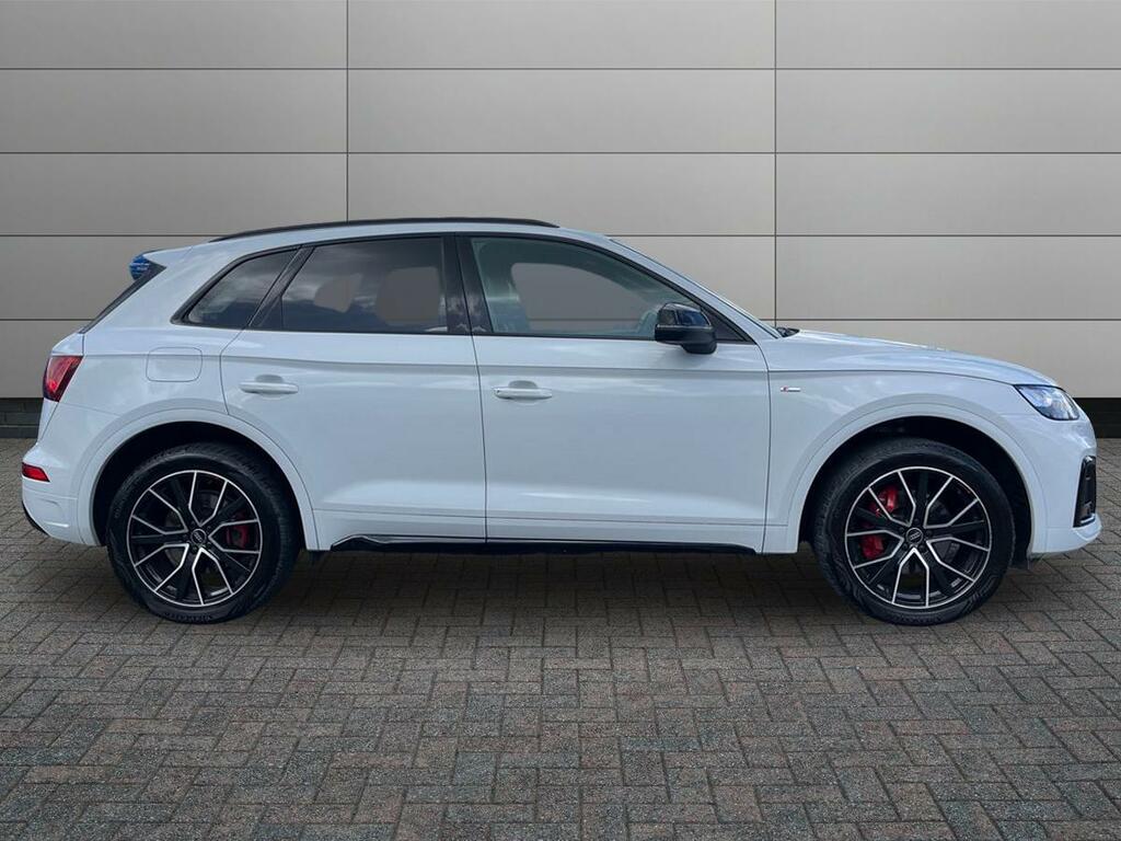 Audi Q5 Edition 1 40 Tdi Quattro 204 Ps S Tronic White #5
