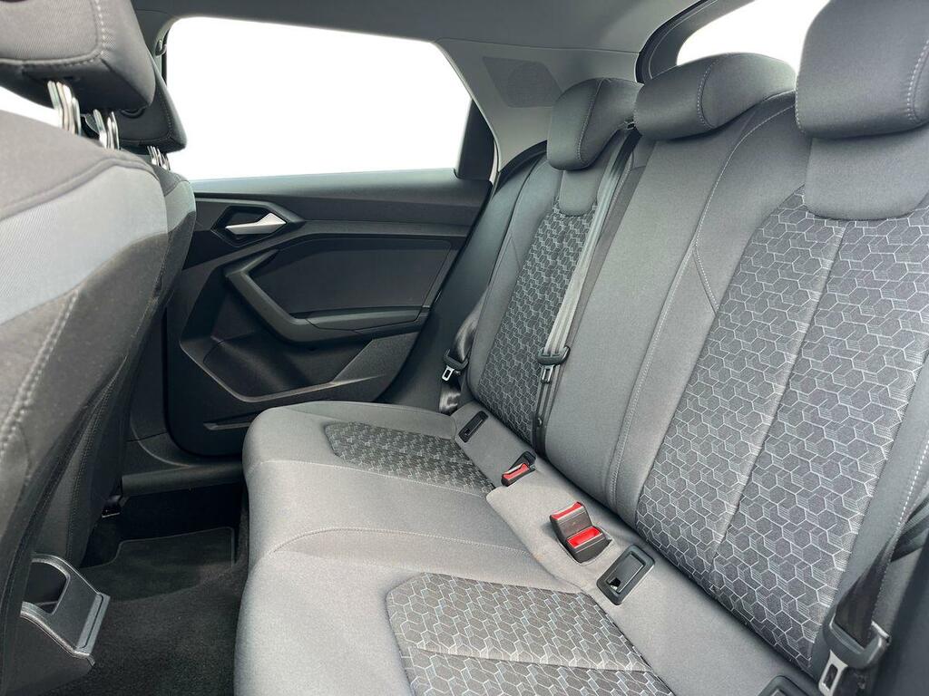 Audi A1 My23.5 Sport 25 Tfsi 95 Ps 5-Speed CP23ZWF White #4