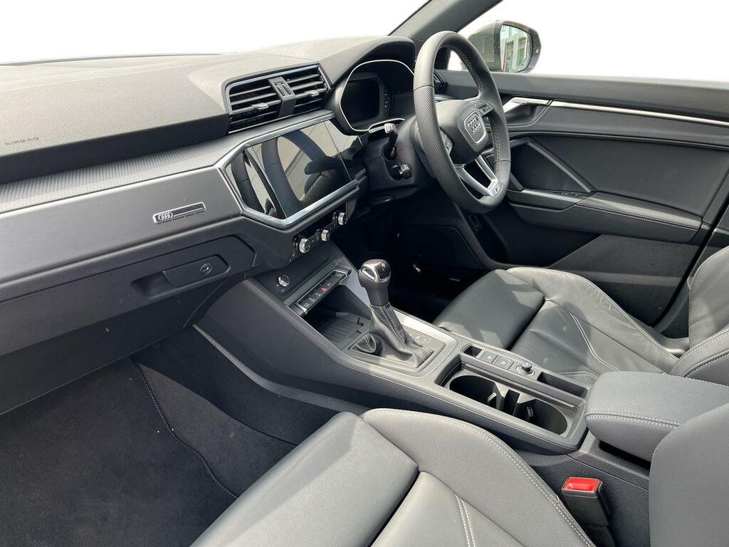 Audi Q3 S Line 35 Tfsi 150 Ps S Tronic CV25YEF Grey #3