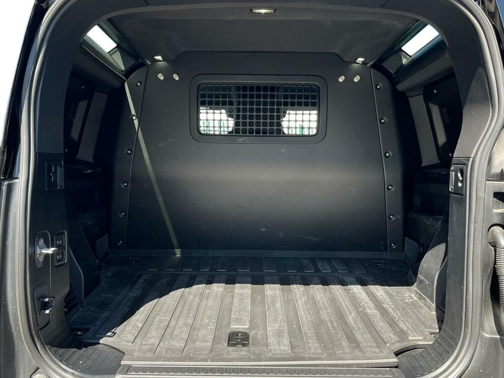 Land Rover Defender 3.0 D250 Hard Top Hse Black #4