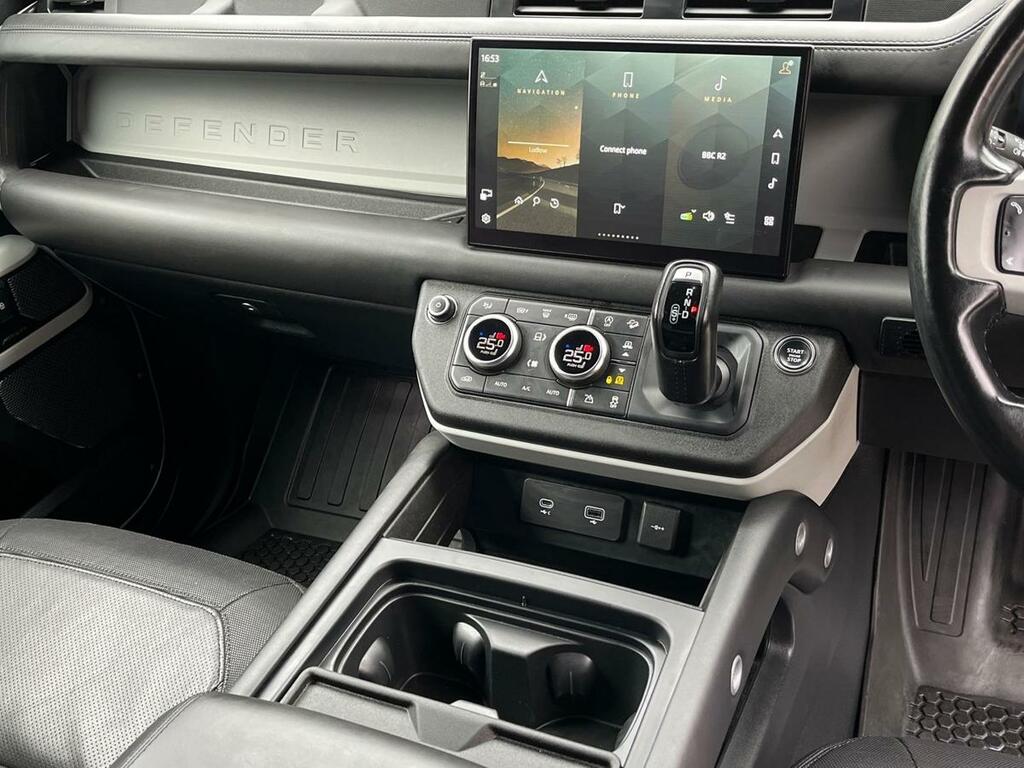 Land Rover Defender D250 X-dynamic Hse Green #14
