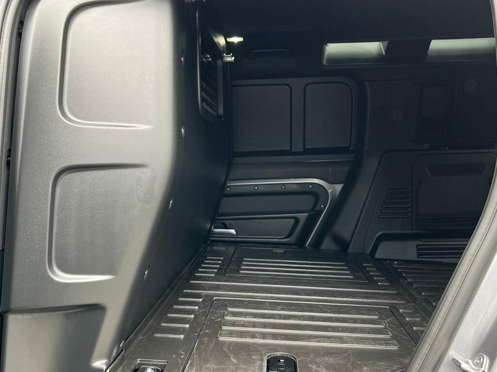 Land Rover Defender D250 X-dynamic Hse Green #43