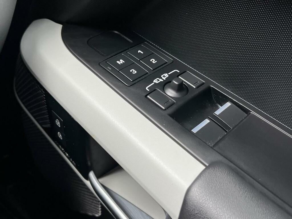 Land Rover Defender D250 X-dynamic Hse Green #25