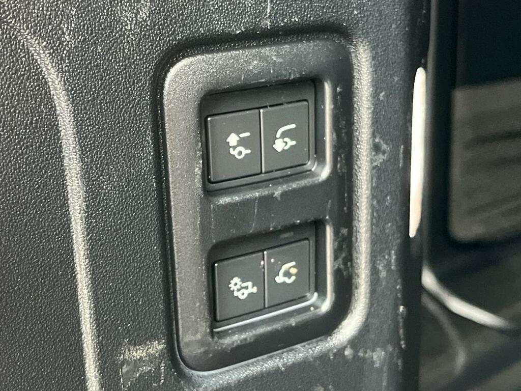 Land Rover Defender D250 X-dynamic Hse Green #40