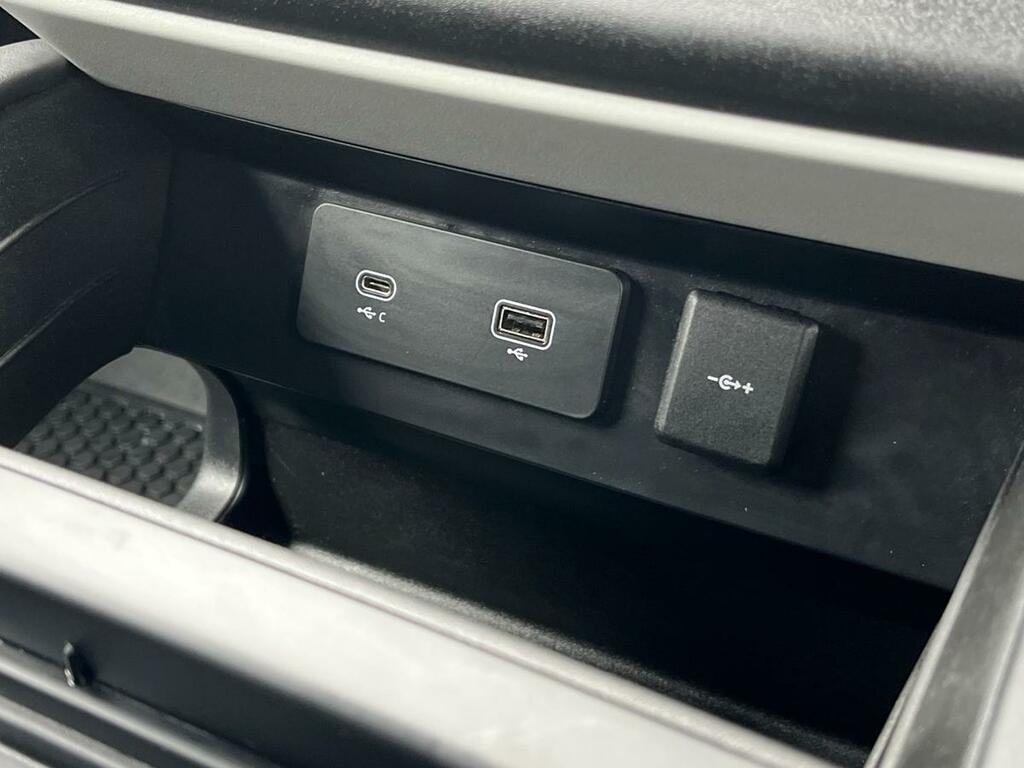 Land Rover Defender D250 X-dynamic Hse Green #33