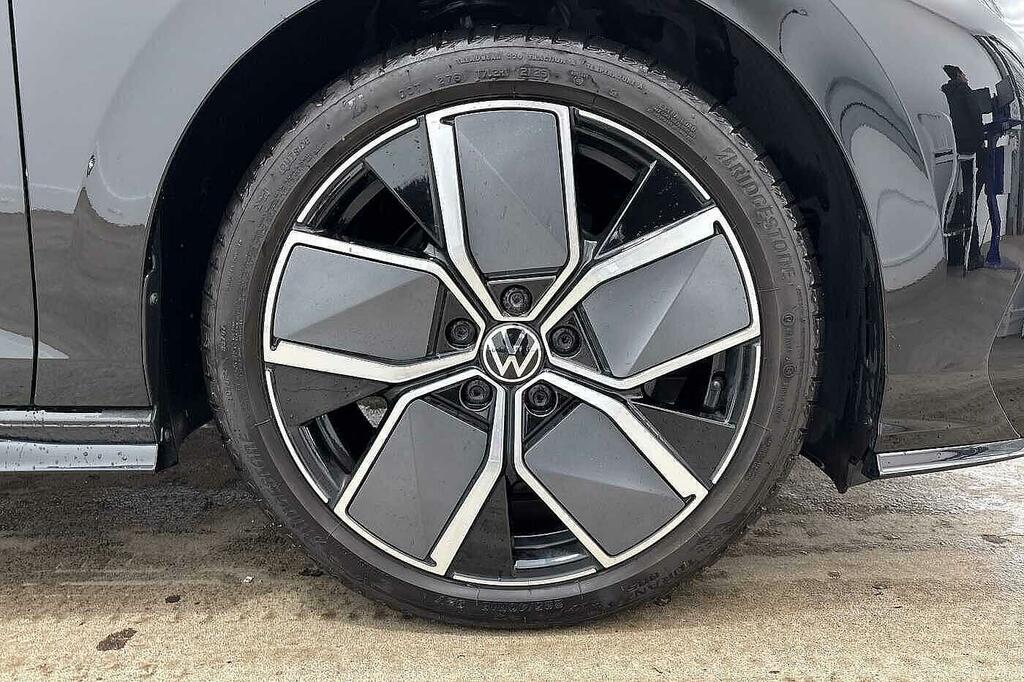 Volkswagen Golf 1.5 Etsi Mhev Black Edition Dsg Euro 6 Ss KN75GBO Black #5