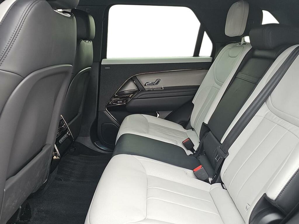 Land Rover Range Rover Sport 3.0 D250 Edition Black #4