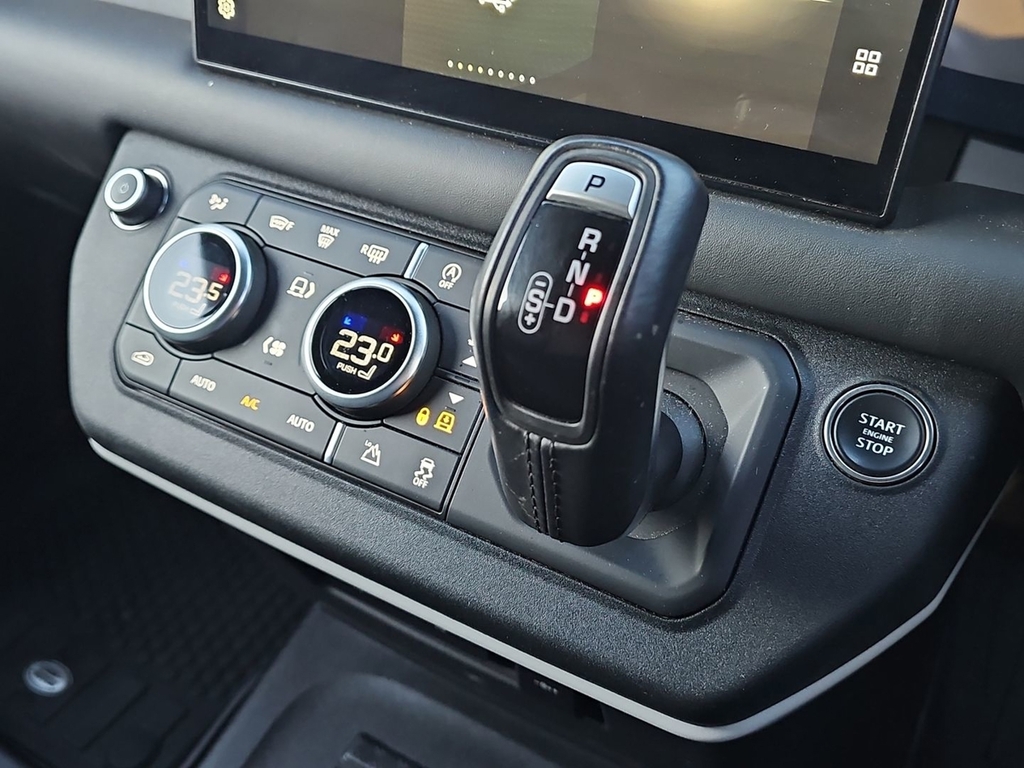 Land Rover Defender X-dynamic Hse Black #13