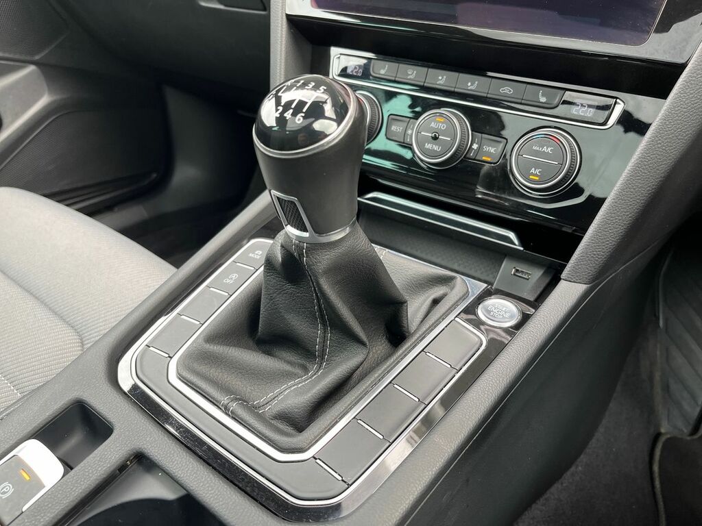 Volkswagen Passat Se Business Grey #35
