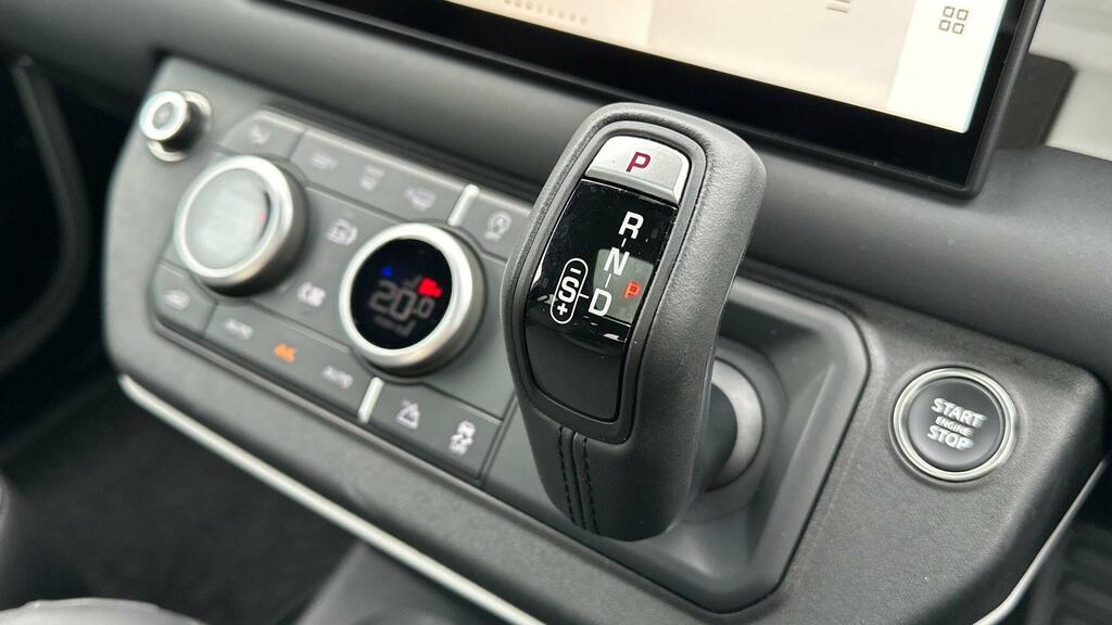 Land Rover Defender 110 Suv Black #13