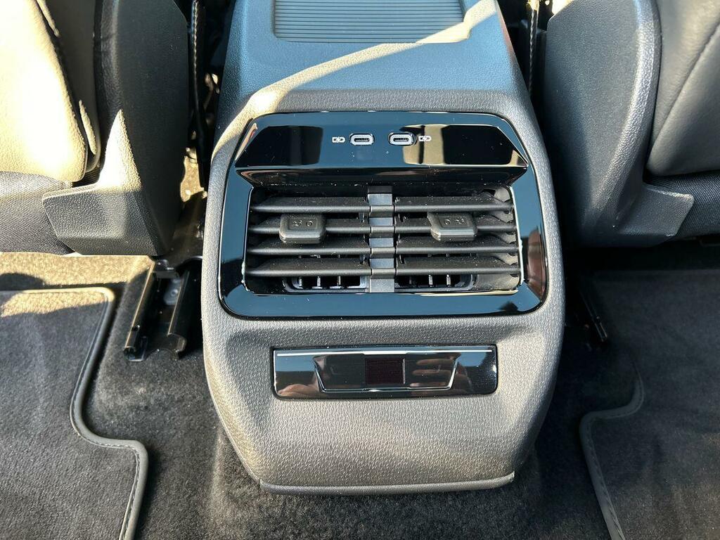 Volkswagen ID.5 Pro 77Kwh Match White #22
