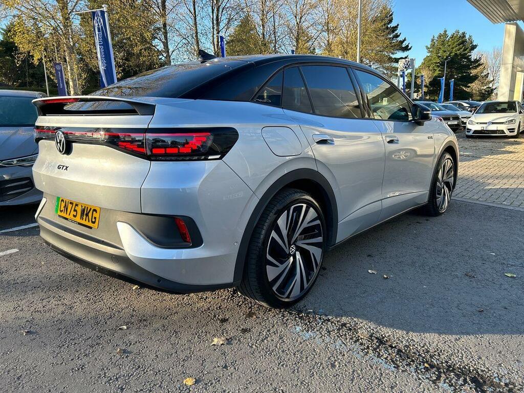 Volkswagen ID.5 Pro 77Kwh Match White #9